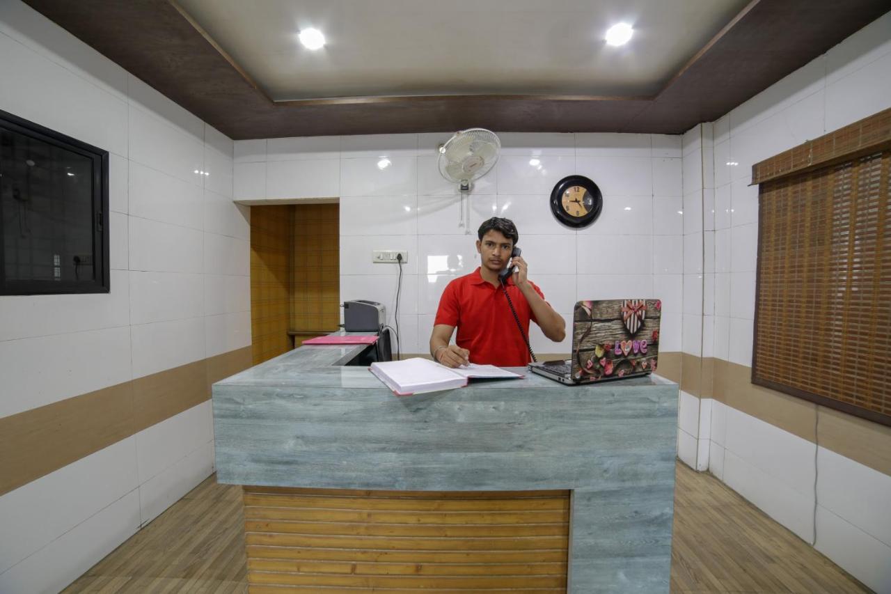 Oyo Flagship Hotel Chandani Rāipur Eksteriør billede