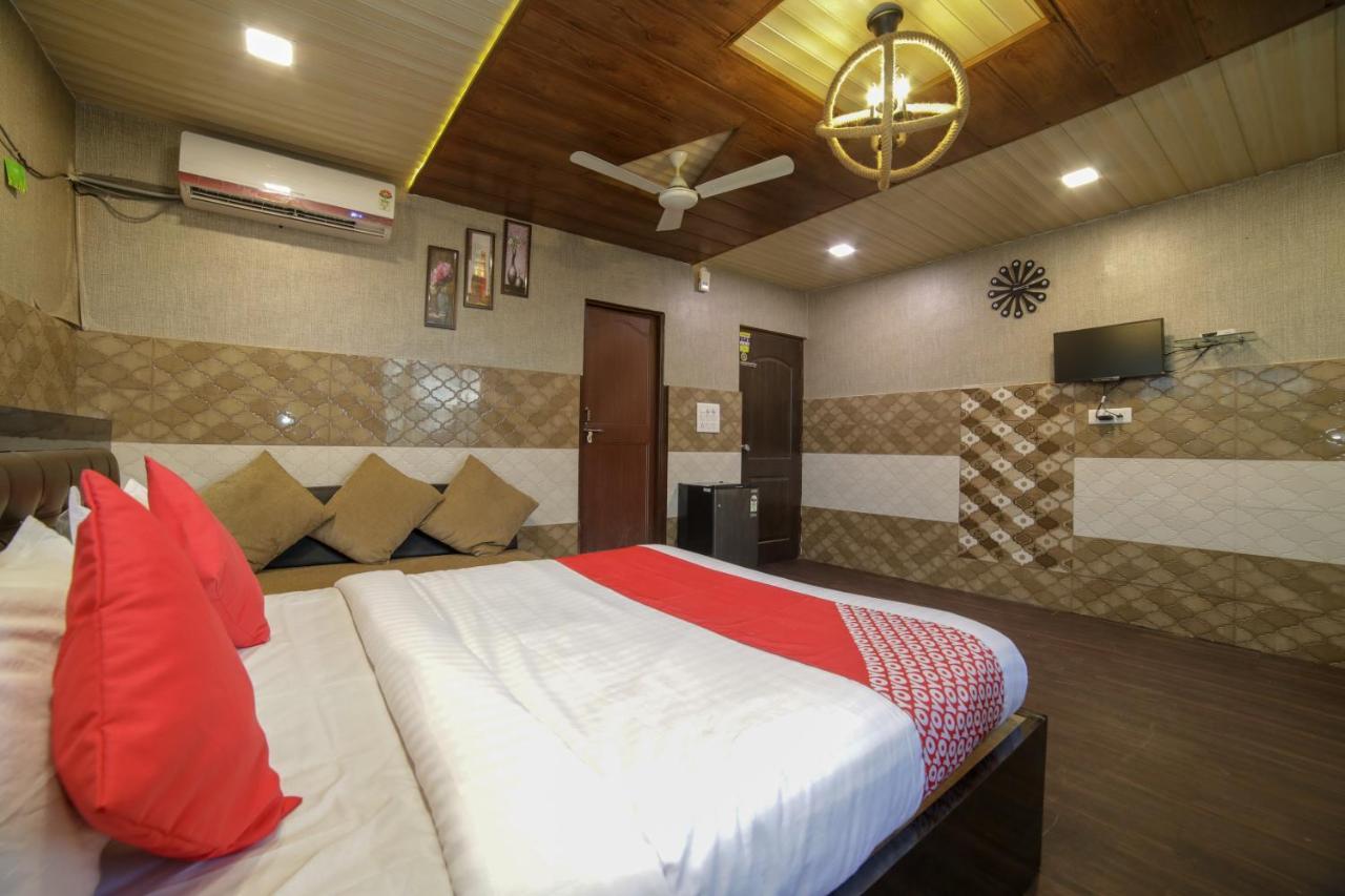 Oyo Flagship Hotel Chandani Rāipur Eksteriør billede